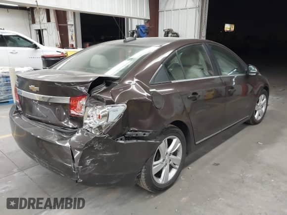 2015 Chevrolet Cruze Diesel z VIN 1G1P75SZ7F7215841, wystawiony jako IAAI lot #43261045 z przebiegiem 135 686 mil mil oraz . Historia ofert i sprzedaży dostępna na DreamBid. Obrazek 4.