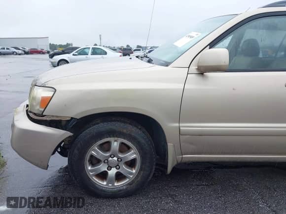 2006 Toyota Highlander with VIN JTEGP21A660109337, listed as a IAAI auction lot 42905089 with 305,501 mi miles and . Bid and sale history available at DreamBid. Image 13.