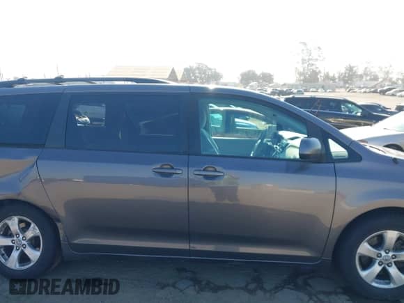 2011 Toyota Sienna LE with VIN 5TDKK3DC5BS125486, listed as a IAAI auction lot 42934003 with 104,158 mi miles and . Bid and sale history available at DreamBid. Image 13.