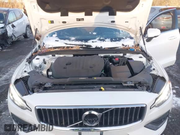 2022 Volvo S60 Inscription z VIN 7JRL12TL8NG162261, wystawiony jako IAAI lot #41417503 z przebiegiem 16 199 mil mil oraz . Historia ofert i sprzedaży dostępna na DreamBid. Obrazek 10.