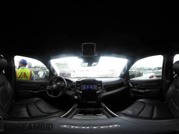 2019 Ram 1500 Limited z VIN 1C6SRFHT6KN773195, wystawiony jako IAAI lot #42421233 z przebiegiem 82 506 mil mil oraz . Historia ofert i sprzedaży dostępna na DreamBid. Obrazek 23.