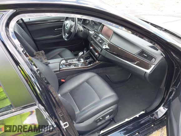 2016 BMW 5 Series 535i с VIN WBA5B1C52GG132107, выставлен на аукционе IAAI как лот 42869506 с пробегом 72 415 миль миль и . История ставок и продаж доступна на DreamBid. Изображение 5.