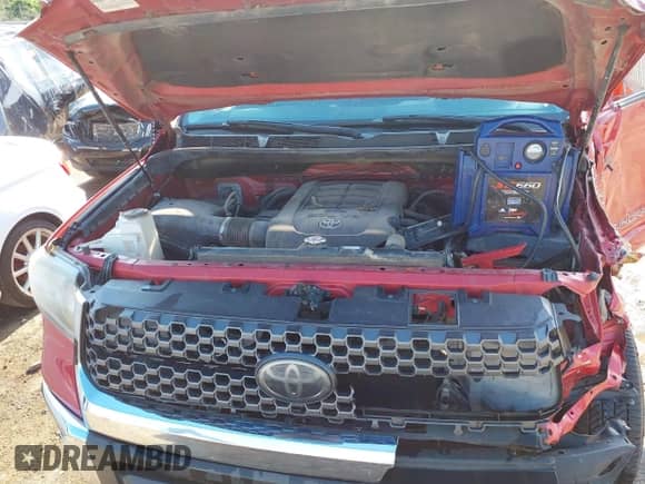 2018 Toyota Tundra SR с VIN 5TFUW5F17JX713466, выставлен на аукционе IAAI как лот 42357423 с пробегом 302 981 миль миль и . История ставок и продаж доступна на DreamBid. Изображение 10.