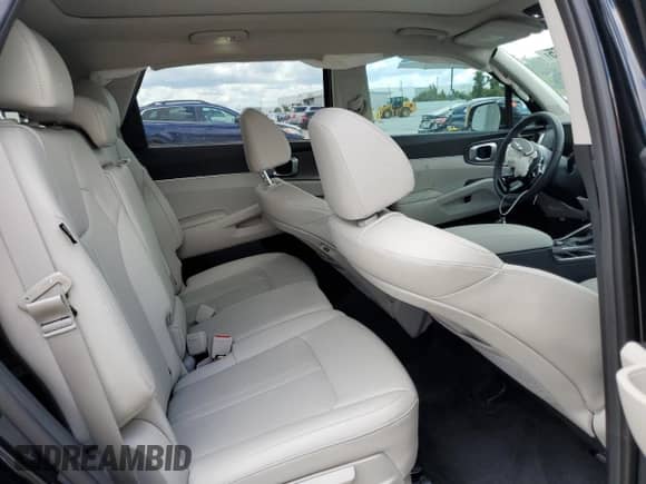 2025 Kia Sorento S с VIN 5XYRL4JC8SG355669, выставлен на аукционе Copart как лот 67926965 с пробегом 1 974 миль миль и На запчасти • Non repairable. История ставок и продаж доступна на DreamBid. Изображение 11.