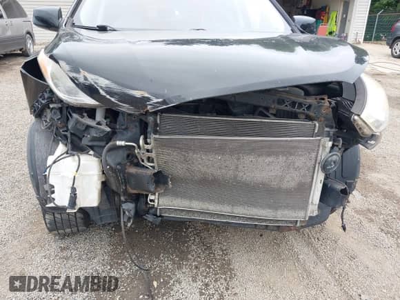 2011 Hyundai Tucson GLS with VIN KM8JU3AC2BU160178, listed as a IAAI auction lot 43047782 with 220,238 mi miles and . Bid and sale history available at DreamBid. Image 6.