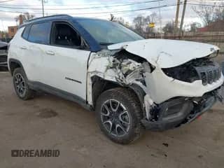 2024 Jeep Compass Trailhawk с VIN 3C4NJDDN7RT131393, выставлен на аукционе IAAI как лот 41217550 с пробегом 8 215 миль миль и . История ставок и продаж доступна на DreamBid. Изображение 1.