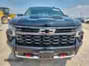 2025 Chevrolet Silverado 1500 z VIN 3GCUKHE89SG170865, wystawiony jako Copart lot #67275165 z przebiegiem 6 272 mil mil oraz Szkoda całkowita • Salvage title. Historia ofert i sprzedaży dostępna na DreamBid. Obrazek 5.
