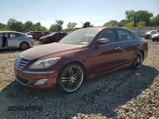 2013 Hyundai Genesis 3.8L z VIN KMHGC4DD7DU215783, wystawiony jako Copart lot #80543945 z przebiegiem 79 437 mil mil oraz Szkoda całkowita • Salvage title. Historia ofert i sprzedaży dostępna na DreamBid. Obrazek 1.