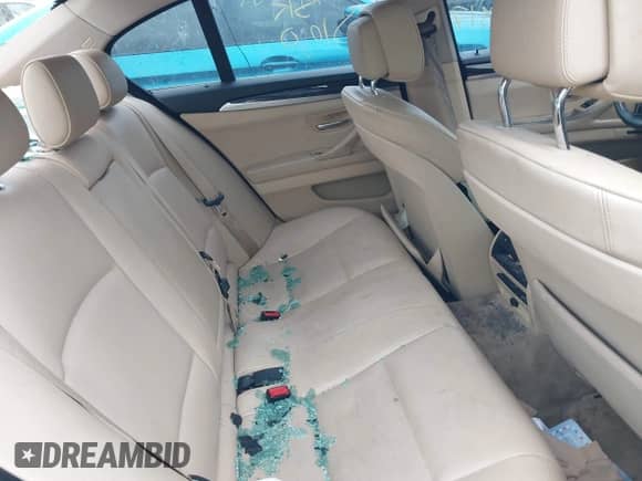 2012 BMW 5 Series 528i xDrive с VIN WBAXH5C57CDW03243, выставлен на аукционе IAAI как лот 42263988 с пробегом Не указан миль и . История ставок и продаж доступна на DreamBid. Изображение 8.