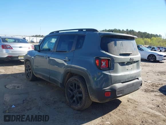 2017 Jeep Renegade Latitude z VIN ZACCJABB4HPG16935, wystawiony jako IAAI lot #41843666 z przebiegiem 37 835 mil mil oraz . Historia ofert i sprzedaży dostępna na DreamBid. Obrazek 3.