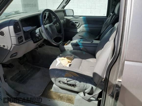 1998 Chevrolet Suburban с VIN 1GNGK26J8WJ328152, выставлен на аукционе Copart как лот 66725315 с пробегом Не указан миль и Чистый • Clean title. История ставок и продаж доступна на DreamBid. Изображение 7.