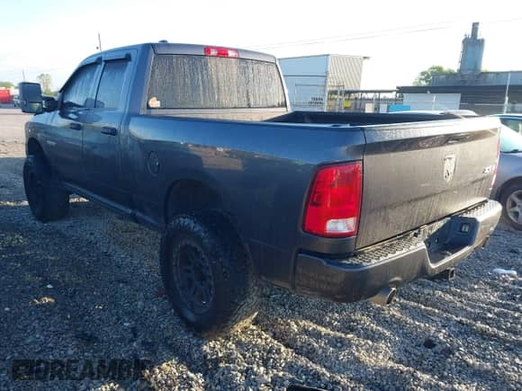 2018 Ram 1500 Tradesman с VIN 1C6RR7FT5JS351510, выставлен на аукционе IAAI как лот 41975886 с пробегом 103 501 миль миль и . История ставок и продаж доступна на DreamBid. Изображение 3.