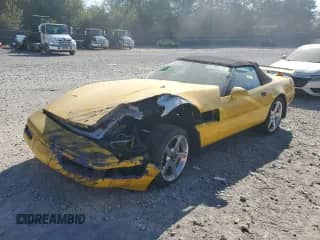 1994 Chevrolet Corvette with VIN 1G1YY32PXR5121344, listed as a Copart auction lot 81060725 with 135,236 mi miles and Salvage title. Bid and sale history available at DreamBid. Image 1.