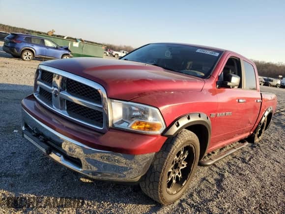 2011 Ram 1500 SLT z VIN 1D7RB1CT0BS587312, wystawiony jako Copart lot #49057465 z przebiegiem 258 377 mil mil oraz Szkoda całkowita • Salvage title. Historia ofert i sprzedaży dostępna na DreamBid. Obrazek 1.