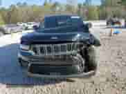 2025 Jeep Grand Cherokee Altitude z VIN 1C4RJGAG8SC270619, wystawiony jako Copart lot #48940035 z przebiegiem 4 386 mil mil oraz Szkoda całkowita • Salvage title. Historia ofert i sprzedaży dostępna na DreamBid. Obrazek 15.