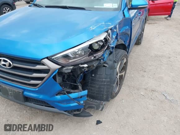 2016 Hyundai Tucson Limited with VIN KM8J3CA26GU179172, listed as a IAAI auction lot 43266807 with 70,784 mi miles and . Bid and sale history available at DreamBid. Image 18.