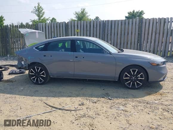 2025 Honda Accord Touring с VIN 1HGCY2F86SA002803, выставлен на аукционе IAAI как лот 42420444 с пробегом Не указан миль и . История ставок и продаж доступна на DreamBid. Изображение 13.
