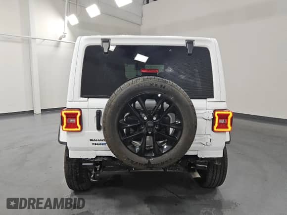 2025 Jeep Wrangler Sahara with VIN 1C4RJXP62SW578124, listed as a Copart auction lot 84775855 with 10,902 mi miles and Clean title. Bid and sale history available at DreamBid. Image 6.