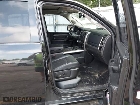 2018 Ram 1500 Night с VIN 1C6RR7MTXJS313595, выставлен на аукционе IAAI как лот 42755494 с пробегом 135 765 миль миль и . История ставок и продаж доступна на DreamBid. Изображение 5.