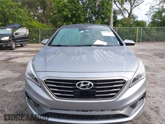 2016 Hyundai Sonata Sport z VIN 5NPE34AB6GH413252, wystawiony jako IAAI lot #43559132 z przebiegiem 99 565 mil mil oraz . Historia ofert i sprzedaży dostępna na DreamBid. Obrazek 12.