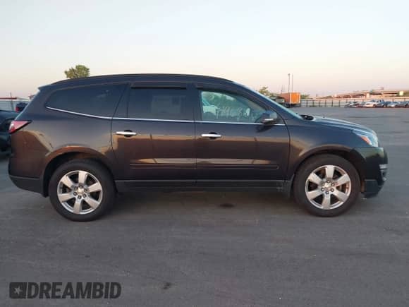 2017 Chevrolet Traverse LT с VIN 1GNKRGKD7HJ330108, выставлен на аукционе IAAI как лот 43204443 с пробегом 92 748 миль миль и . История ставок и продаж доступна на DreamBid. Изображение 13.