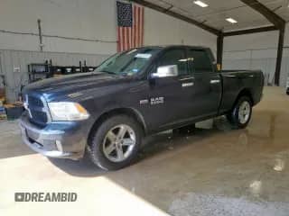2013 Ram 1500 Express z VIN 1C6RR6FT0DS558398, wystawiony jako Copart lot #68898085 z przebiegiem 158 957 mil mil oraz Czysty tytuł • Clean title. Historia ofert i sprzedaży dostępna na DreamBid. Obrazek 1.