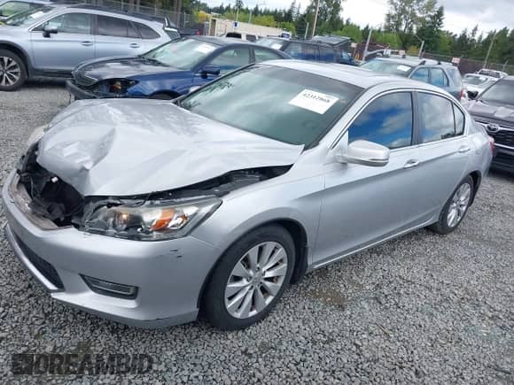 2013 Honda Accord EX z VIN 1HGCR2F77DA051001, wystawiony jako IAAI lot #42312868 z przebiegiem 159 898 mil mil oraz . Historia ofert i sprzedaży dostępna na DreamBid. Obrazek 17.