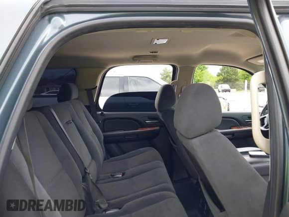2008 Chevrolet Tahoe LTZ with VIN 1GNFK13048J151555, listed as a IAAI auction lot 42596779 with 165,901 mi miles and . Bid and sale history available at DreamBid. Image 8.