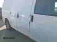 2005 Chevrolet Express Cargo z VIN 1GCFG15X551208054, wystawiony jako IAAI lot #43305665 z przebiegiem 204 379 mil mil oraz . Historia ofert i sprzedaży dostępna na DreamBid. Obrazek 6.