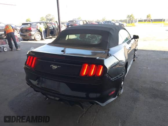 2017 Ford Mustang EcoBoost Premium с VIN 1FATP8UH9H5307646, выставлен на аукционе IAAI как лот 42926727 с пробегом 131 052 миль миль и . История ставок и продаж доступна на DreamBid. Изображение 4.
