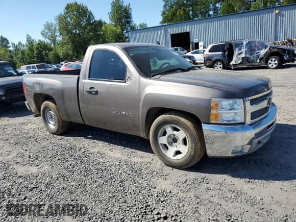 2013 Chevrolet Silverado 1500 LT z VIN 1GCNCSE04DZ234466, wystawiony jako Copart lot #65396985 z przebiegiem 83 897 mil mil oraz Szkoda całkowita • Salvage title. Historia ofert i sprzedaży dostępna na DreamBid. Obrazek 4.