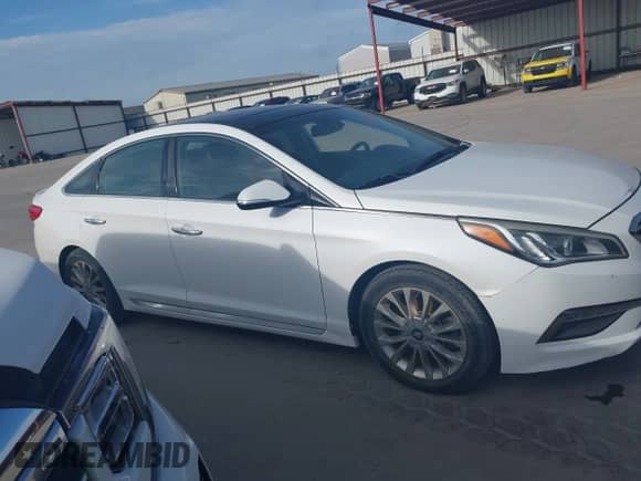 2015 Hyundai Sonata Limited с VIN 5NPE34AF3FH255650, выставлен на аукционе IAAI как лот 42783968 с пробегом 136 577 миль миль и . История ставок и продаж доступна на DreamBid. Изображение 13.