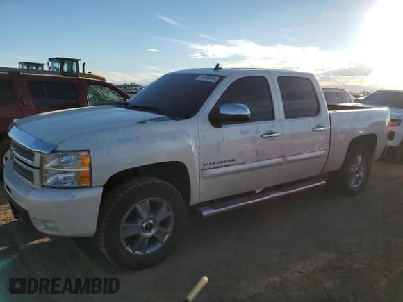 2013 Chevrolet Silverado 1500 LTZ с VIN 3GCPKTE25DG179626, выставлен на аукционе Copart как лот 71445974 с пробегом 111 102 миль миль и Чистый • Clean title. История ставок и продаж доступна на DreamBid. Изображение 1.