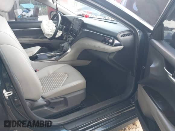 2021 Toyota Camry SE Nightshade z VIN 4T1G11AK4MU467112, wystawiony jako IAAI lot #42605053 z przebiegiem 62 058 mil mil oraz . Historia ofert i sprzedaży dostępna na DreamBid. Obrazek 5.