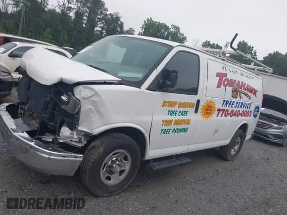 2014 Chevrolet Express Passenger LT with VIN 1GAZGYFG4E1213288, listed as a IAAI auction lot 42347938 with 113,614 mi miles and . Bid and sale history available at DreamBid. Image 14.