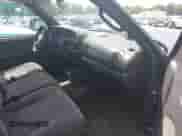 1994 Dodge 1500 z VIN 3B7HC16Y5RM513526, wystawiony jako IAAI lot #42791941 z przebiegiem 270 958 mil mil oraz . Historia ofert i sprzedaży dostępna na DreamBid. Obrazek 5.