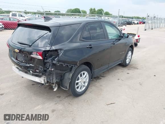 2024 Chevrolet Equinox LS z VIN 3GNAX5EG4RL303910, wystawiony jako IAAI lot #42434123 z przebiegiem 22 715 mil mil oraz . Historia ofert i sprzedaży dostępna na DreamBid. Obrazek 4.