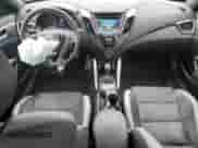 2016 Hyundai Veloster Turbo z VIN KMHTC6AE7GU274957, wystawiony jako Copart lot #85703895 z przebiegiem 61 536 mil mil oraz Szkoda całkowita • Salvage title. Historia ofert i sprzedaży dostępna na DreamBid. Obrazek 8.