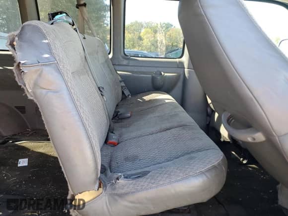 2009 Chevrolet Express Passenger с VIN 1GAHG35K491176530, выставлен на аукционе Copart как лот 86859675 с пробегом 333 261 миль миль и Чистый • Clean title. История ставок и продаж доступна на DreamBid. Изображение 11.
