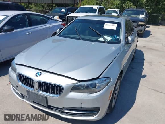 2014 BMW 5 Series 528i с VIN WBA5A5C59ED503403, выставлен на аукционе IAAI как лот 43365352 с пробегом 109 418 миль миль и . История ставок и продаж доступна на DreamBid. Изображение 6.