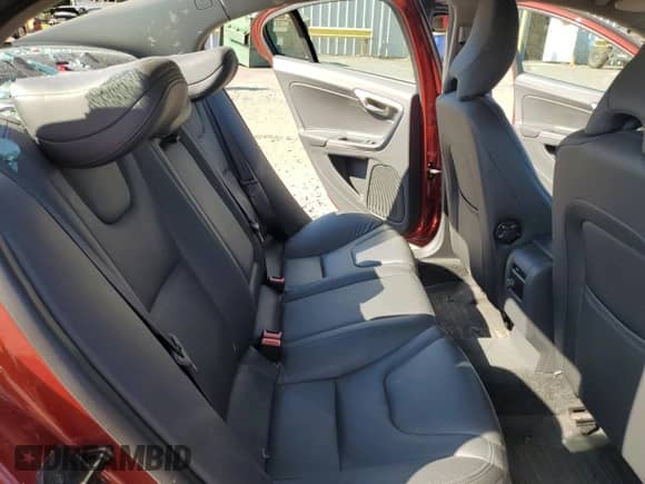 2013 Volvo S60 T6 R-Design Platinum с VIN YV1902FH0D2174865, выставлен на аукционе Copart как лот 65460525 с пробегом 42 798 миль миль и Списание • Salvage title. История ставок и продаж доступна на DreamBid. Изображение 10.