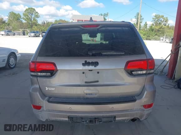 2017 Jeep Grand Cherokee Laredo с VIN 1C4RJEAG3HC826915, выставлен на аукционе IAAI как лот 40975393 с пробегом 139 236 миль миль и . История ставок и продаж доступна на DreamBid. Изображение 16.