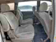 2005 Toyota Sienna CE с VIN 5TDZA23C25S355746, выставлен на аукционе Copart как лот 65269495 с пробегом 266 189 миль миль и Списание • Salvage title. История ставок и продаж доступна на DreamBid. Изображение 11.