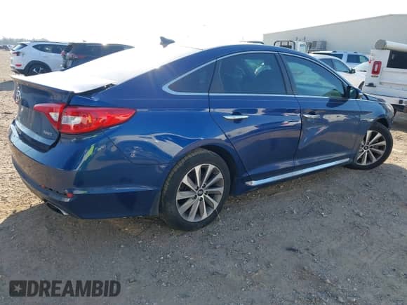 2015 Hyundai Sonata Limited with VIN 5NPE34AF2FH180262, listed as a IAAI auction lot 43393134 with Not provided miles and . Bid and sale history available at DreamBid. Image 4.