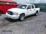2006 Dodge Dakota SLT z VIN 1D7HW48N66S524247, wystawiony jako IAAI lot #42442778 z przebiegiem 71 419 mil mil oraz . Historia ofert i sprzedaży dostępna na DreamBid. Obrazek 17.