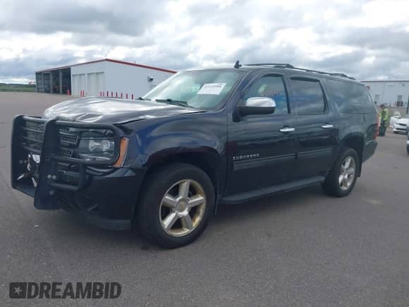 2013 Chevrolet Suburban LS с VIN 1GNSKHE79DR315783, выставлен на аукционе IAAI как лот 43155088 с пробегом 207 793 миль миль и . История ставок и продаж доступна на DreamBid. Изображение 17.