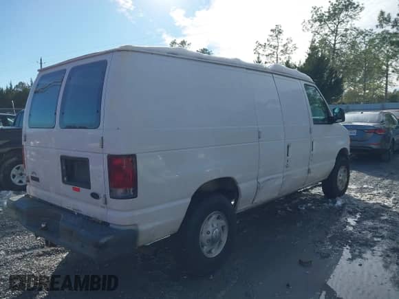2004 Ford Econoline Cargo z VIN 1FTNE24W64HA83040, wystawiony jako IAAI lot #41341372 z przebiegiem Nie podano mil oraz . Historia ofert i sprzedaży dostępna na DreamBid. Obrazek 4.