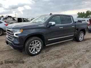 2024 Chevrolet Silverado 1500 High Country z VIN 1GCUDJE84RZ351688, wystawiony jako Copart lot #71773295 z przebiegiem 11 533 mil mil oraz Szkoda całkowita • Salvage title. Historia ofert i sprzedaży dostępna na DreamBid. Obrazek 1.