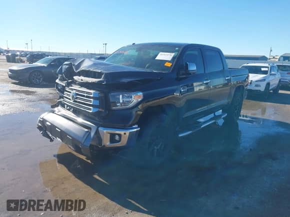 2019 Toyota Tundra SR5 с VIN 5TFAY5F1XKX788189, выставлен на аукционе IAAI как лот 41313276 с пробегом 109 288 миль миль и . История ставок и продаж доступна на DreamBid. Изображение 17.