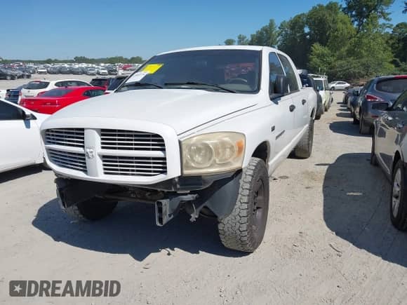 2006 Dodge 1500 SLT with VIN 3D7KR19D26G239117, listed as a IAAI auction lot 43081336 with 203,660 mi miles and . Bid and sale history available at DreamBid. Image 2.